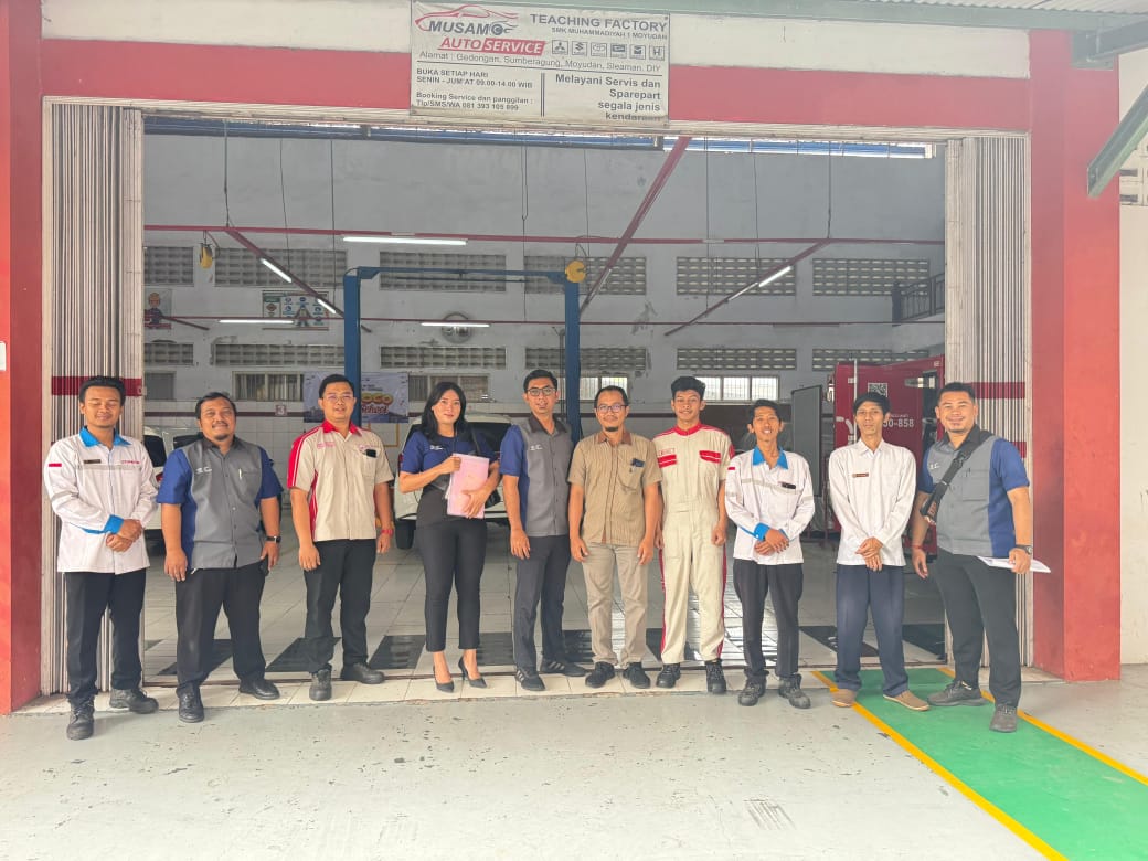 Nasmoco Service Goes To School dan SKY Yamaha Meriahkan Milad ke-60 SMK Muhammadiyah 1 Moyudan